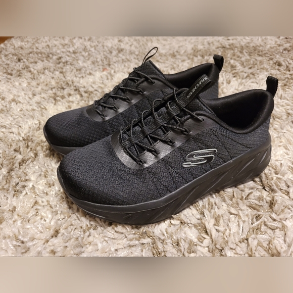 Skecher Womans Sneakers - Picture 2 of 5